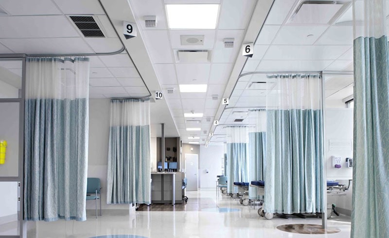 Âm thanh ở bệnh viện cần phân loại các dòng loa: loa âm trần sử dụng trong nhà và loa phóng thanh ngoài trời