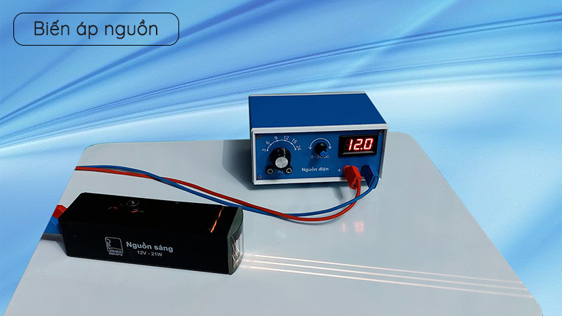Biến áp nguồn được đưa vào cấu tạo chính của cục đẩy 2 kênh