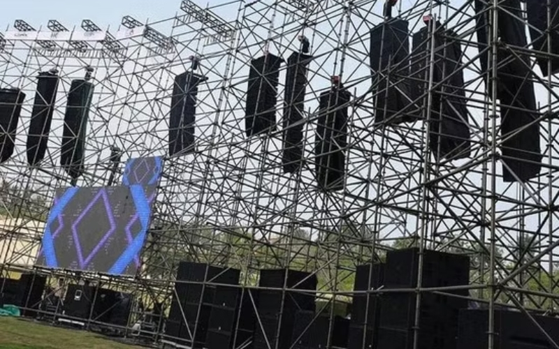 Âm thanh sự kiện ngoài trời: Thách thức & giải pháp Sử dụng loa line array và subwoofer công suất lớn