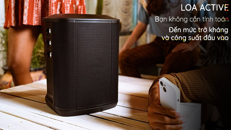 Ưu điểm khi sử dụng loa active là bạn không cần phải tính toán đến mức trở kháng và công suất đầu vào nữa