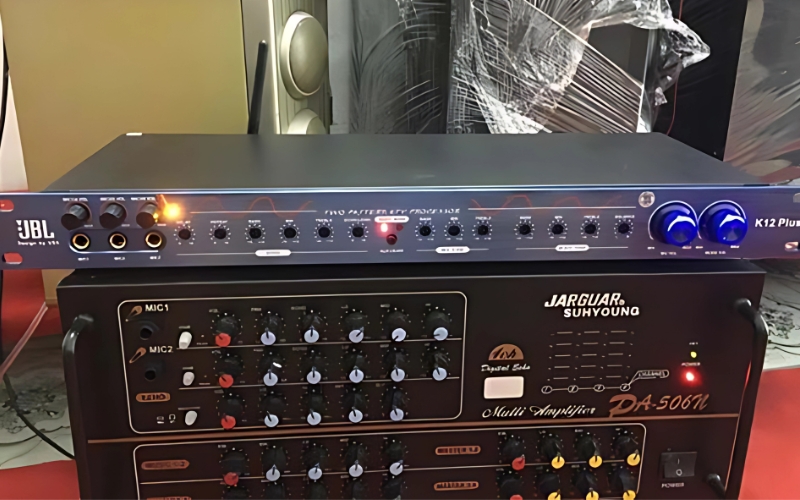 Vang cơ có reverb là gì? Gợi ý 8 mẫu vang cơ có reverb tốt nhất JBL K-12 – Giá rẻ, dễ dùng, có bluetooth