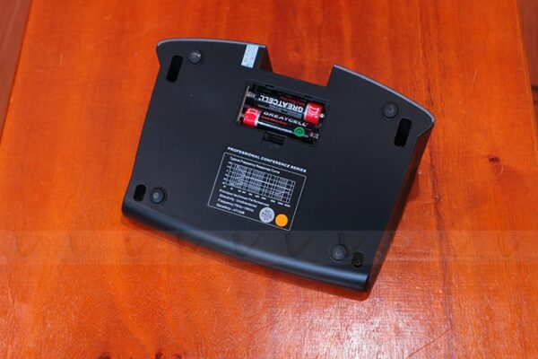 Micro Nuoxun NX-930 sử dụng nguồn pin tiện lợi