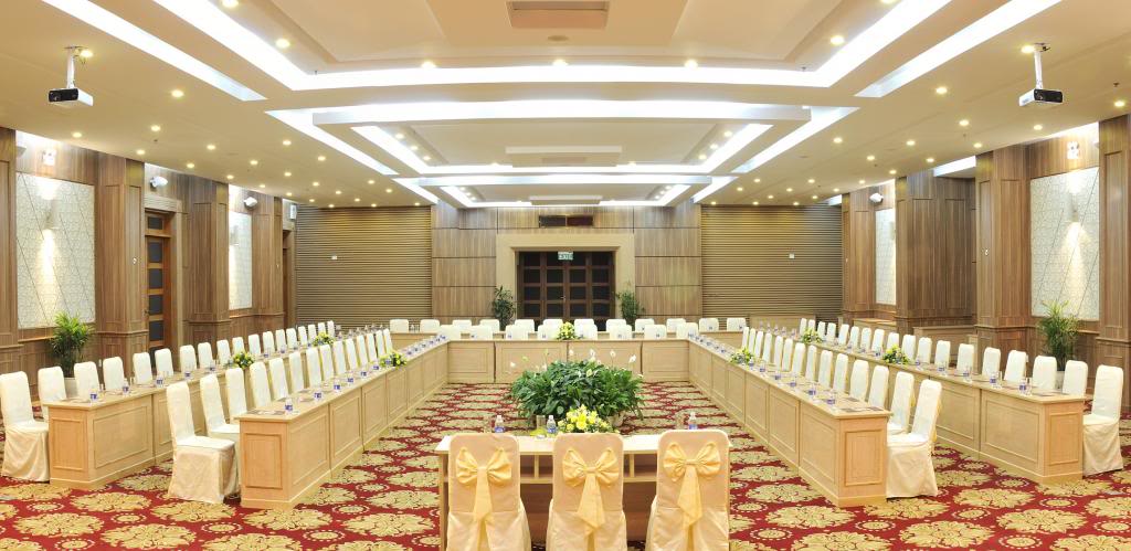 Hệ thống âm thanh hội thảo diện tích 100 – 150m2