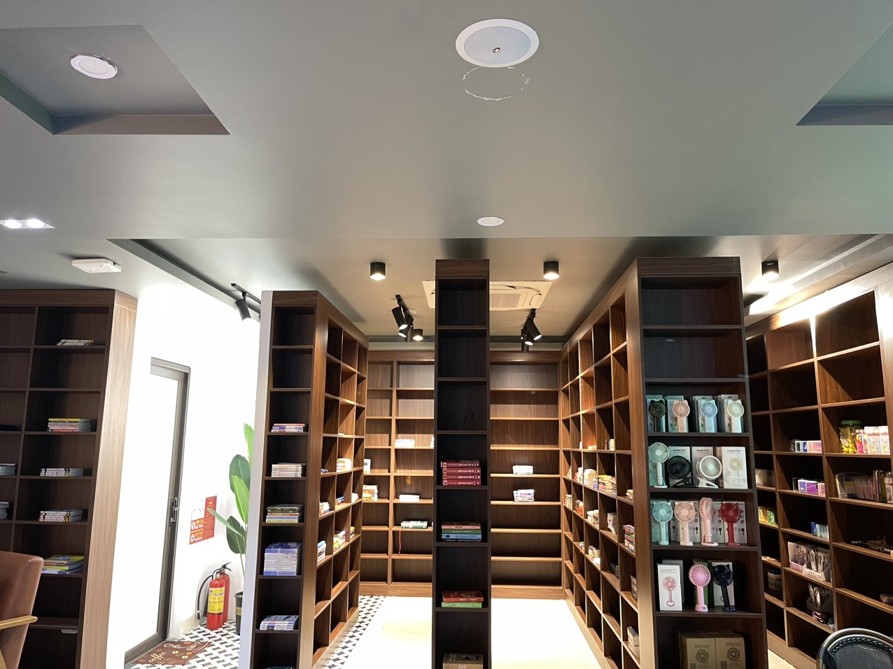 Hệ thống âm thanh nhà hàng, cafe 3 tầng